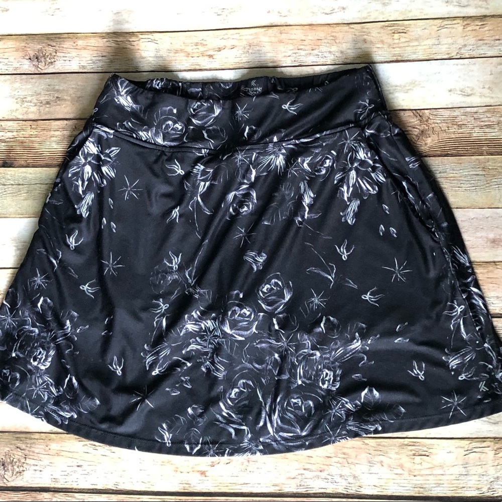 KYODAN golf skort Medium great condition